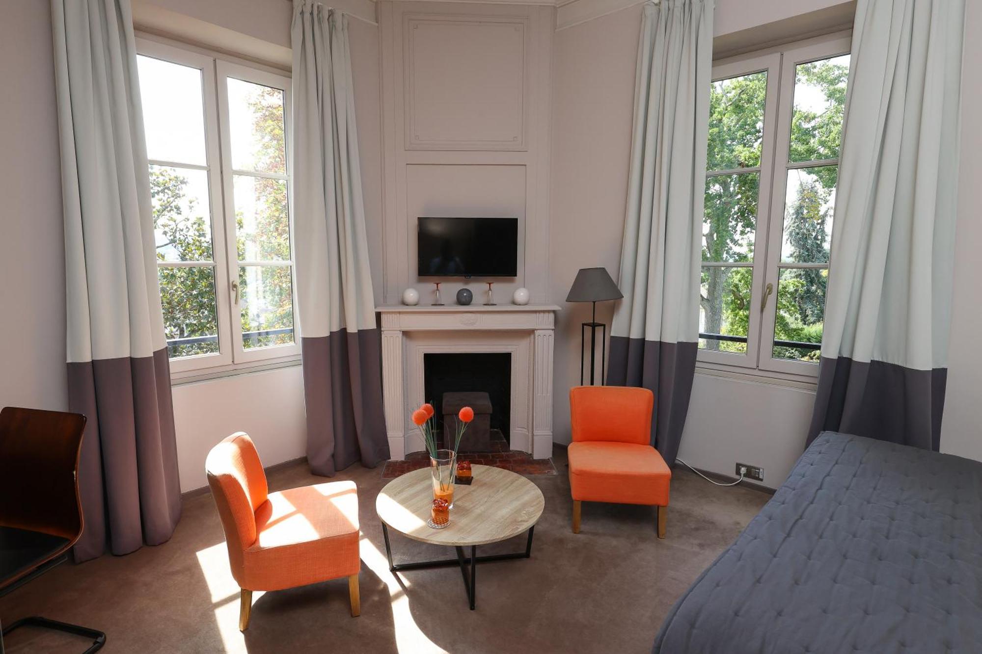 Hotel Chateau De Lacan Brive-la-Gaillarde Ngoại thất bức ảnh